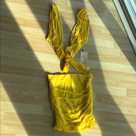 CRISSCROSS HALTER TOP SKIRT SET - Picture 4 of 4